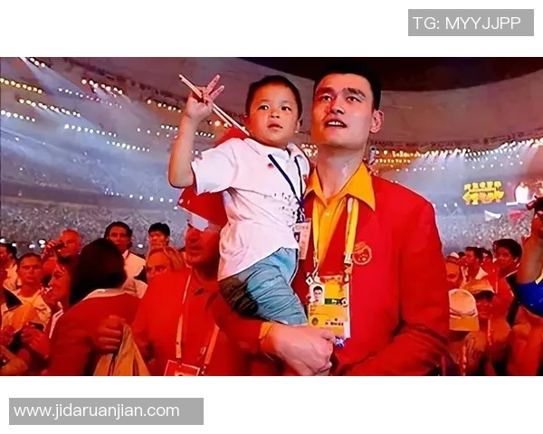 姚明携手小朋友共庆奥运梦想传承与篮球精神的温暖瞬间