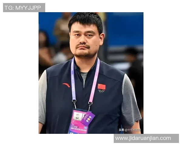 姚明在比赛中意外受伤导致牙齿破损的背后故事与恢复过程揭秘