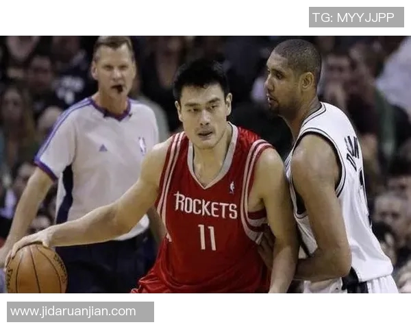 邓肯与姚明携手共创辉煌传奇篮球生涯的精彩瞬间与深厚友谊