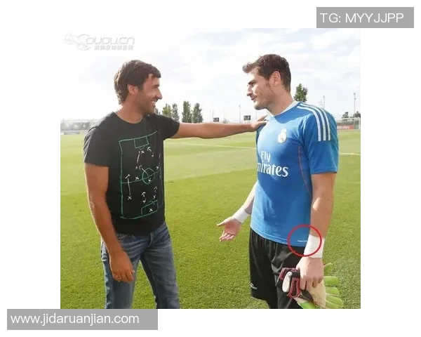 足球明星们为何钟情于脚尖射门技巧解析与精彩瞬间回顾